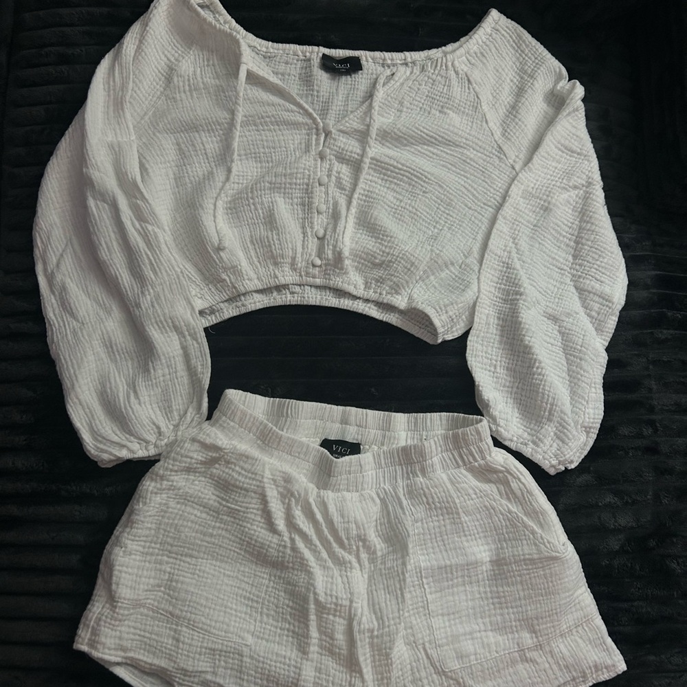 Vici Textured White Top